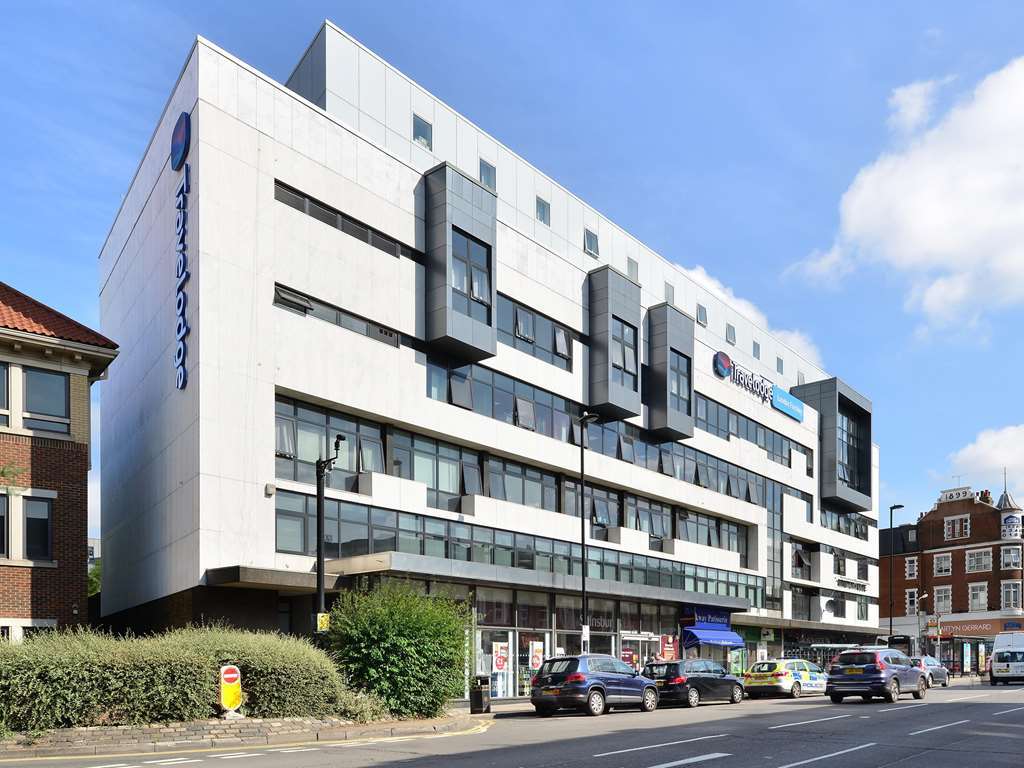 Travelodge London Finchley Exterior foto
